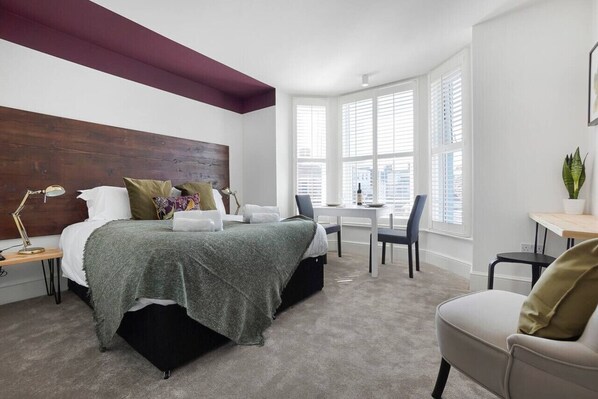 2 bedrooms, desk, iron/ironing board, free WiFi