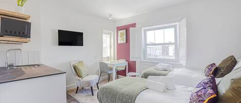 1 Schlafzimmer, Schreibtisch, Bügeleisen/Bügelbrett, kostenloses WLAN