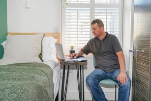 1 bedroom, desk, iron/ironing board, free WiFi