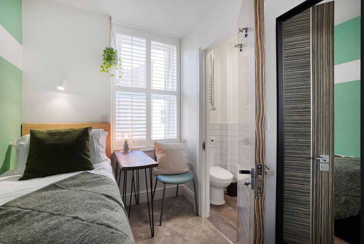 1 bedroom, desk, iron/ironing board, free WiFi