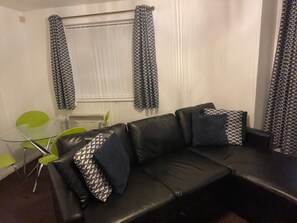 Apartment, Accessible | 2 bedrooms - Princess Gardens Liverpool Accessible - Infinity (Liverpool)