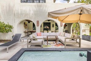 Terrace/patio - Country Club Villa, Heated Pool w/ Hot Tub (Phoenix)