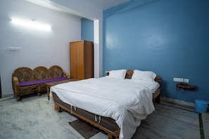 Deluxe-Zimmer | 1 Schlafzimmer, Schreibtisch, kostenloses WLAN, Bettwäsche