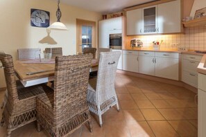 Dining - Country house at the lighthouse (Krummhörn - Campen)