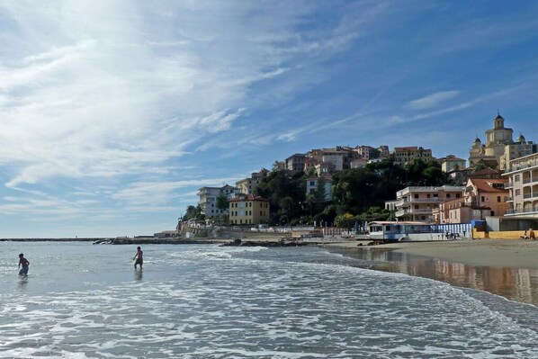 Beach - Casa Amica Comfortable holiday residence (Tavole)