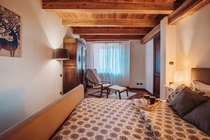 3 quartos, escrivaninha, ferros/tábuas de passar roupa, Wi-Fi