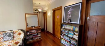 Double room 10 minutes drive to central station with free off-road parking.