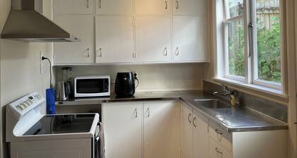 Double room 10 minutes drive to central station with free off-road parking.