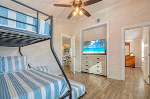2 bedrooms, iron/ironing board, free WiFi, bed sheets
