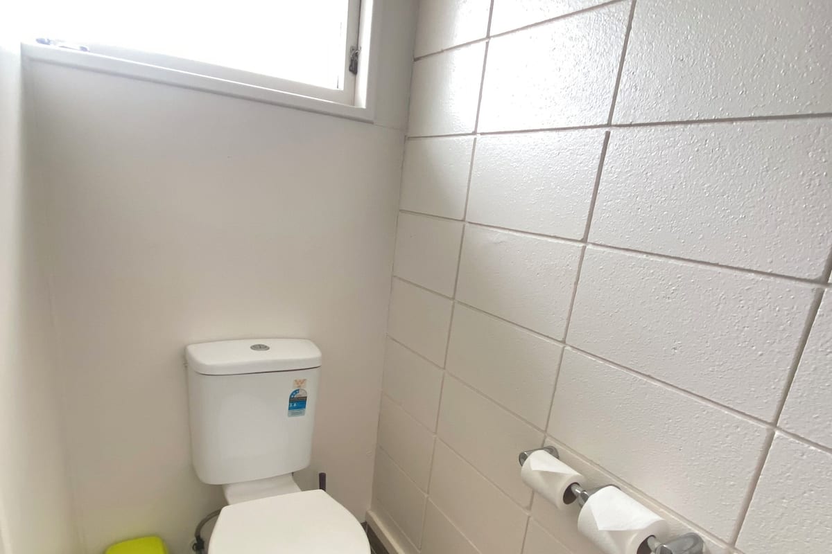 Deluxe Süit | Banyo | Duş, hidro masaj duş başlığı, saç kurutma makinesi, havlu