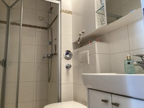 Dusj og hårføner