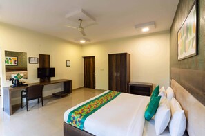Premium Room | 1 bedroom, blackout drapes, iron/ironing board, bed sheets