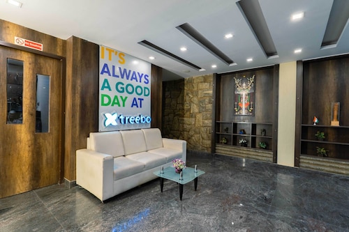  Treebo Cranberry Delight