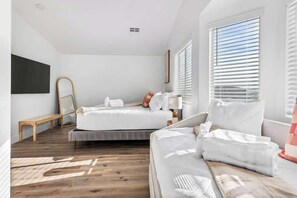 5 chambres, lit parapluie, Wi-Fi, draps fournis