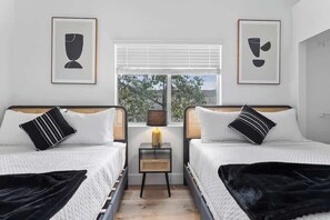 4 dormitoris, planxa i posts de planxar, un bressol de viatge i wifi 