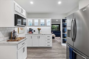 Fridge, microwave, oven, stovetop - Walk to Old Town | Pool • Hot Tub • EV Charger (Scottsdale)