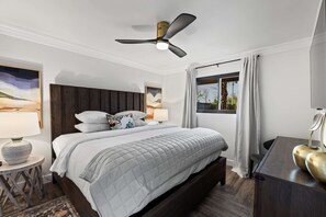 3 bedrooms, iron/ironing board, WiFi, bed sheets - Walk to Old Town | Pool • Hot Tub • EV Charger (Scottsdale)