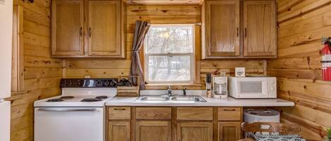 Cookware/dishes/utensils