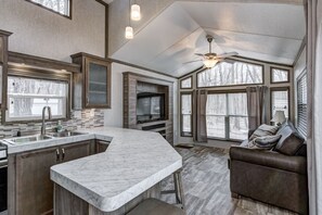 Utensilis de cuina, vaixella i coberteria 