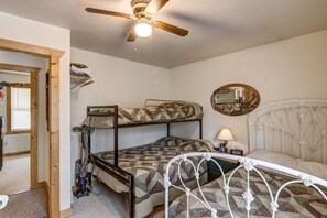 2 bedrooms, free WiFi, bed sheets