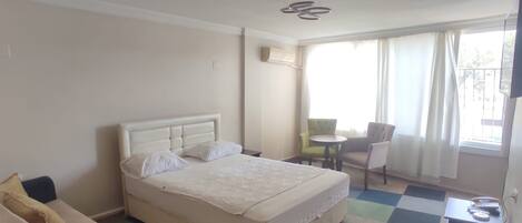 Basic-rum | 1 sovrum, skrivbord, arbetsyta för laptop och gratis wi-fi