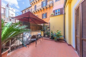 Rom, 1 soverom, røyk, terrasse | Terrasse/patio