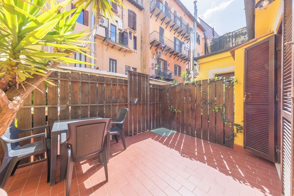 Quarto, 2 quartos, para fumantes, terraço | Área da propriedade