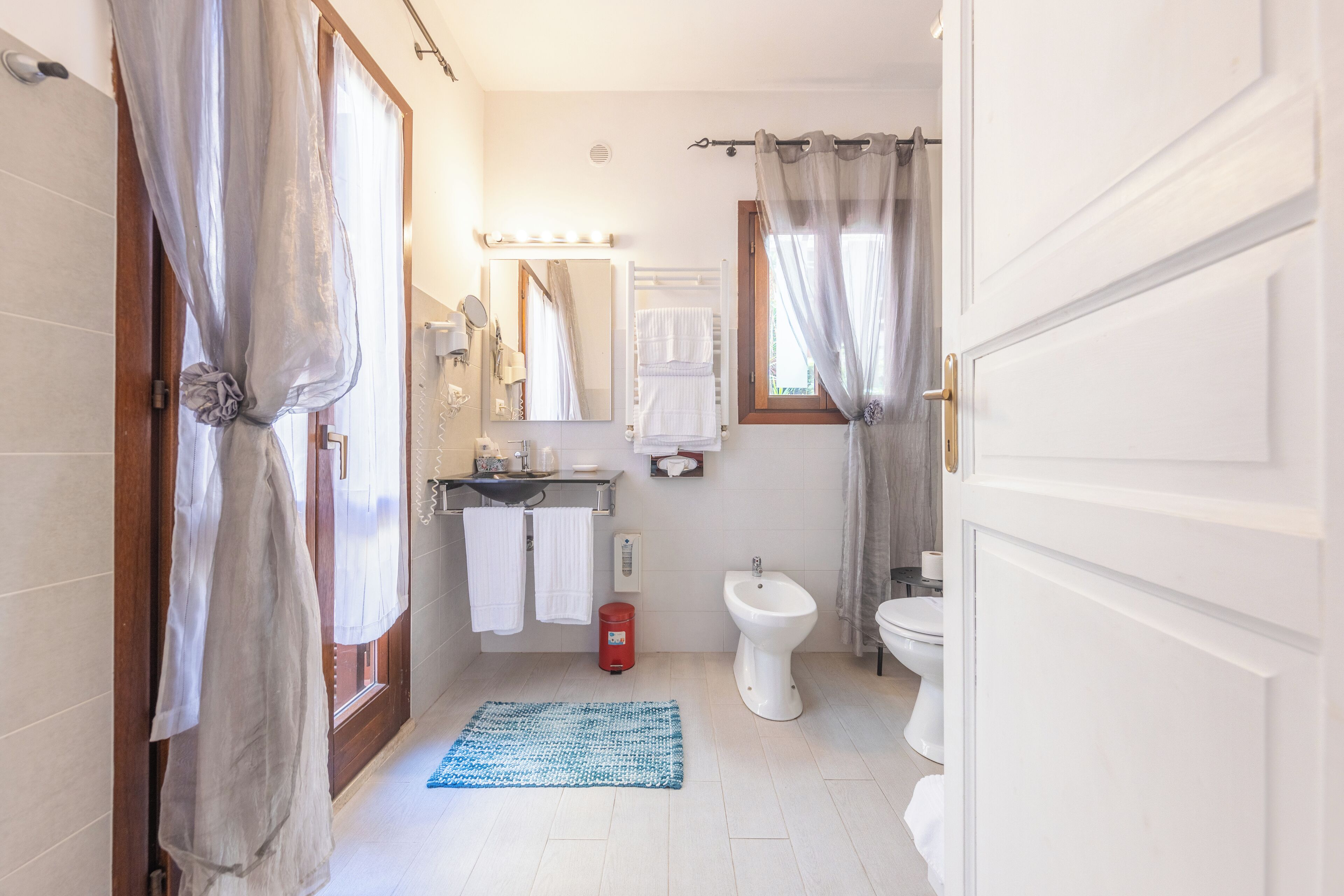 Room, 2 Bedrooms, Smoking, Terrace | Bathroom