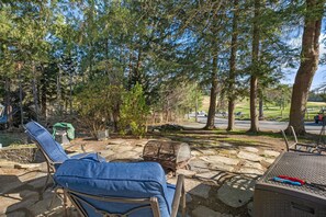 Property grounds - Spacious Dartmouth College Home-Perfect for Student Activities, Alumni Visits, or just a nice weekend getaway! (Hanover)