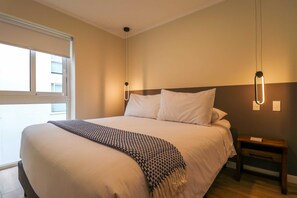 1 slaapkamer, een strijkplank/strijkijzer, wifi, beddengoed