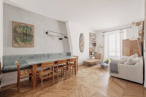 Interior - Parkside Chic, by Veeve (Paris)