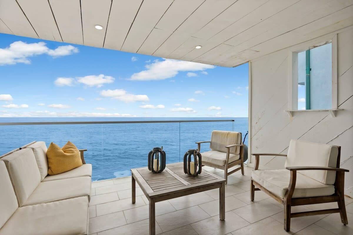 Noir Malibu Beach by Stay Awhile Villas