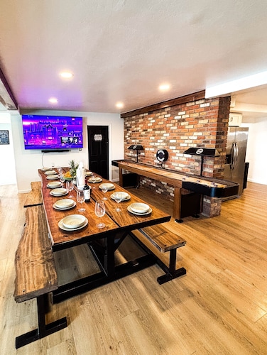 6 Bedroom Resort Central location Close to Tempe Scottsdale Golf Sprint Training