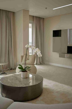 Interior - Experience Luxury Living: Modern Oasis with Pool & Beach Access! (Dubai)