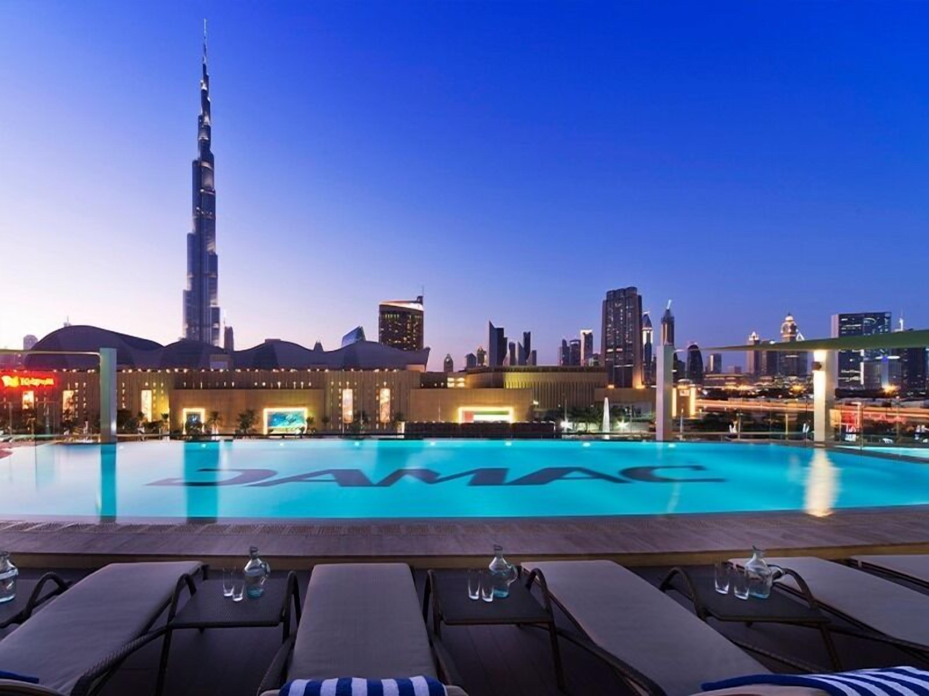 2 utendørsbassenger