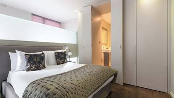 1 bedroom, iron/ironing board, travel cot, WiFi