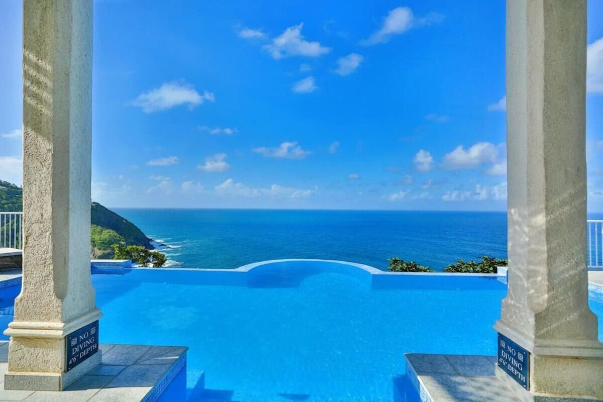Grandiose 4 Br Sea Facing Villa