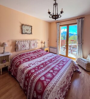 2 dormitorios, escritorio, tabla de planchar con plancha y wifi gratis