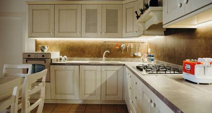 Di Luzio Holiday House