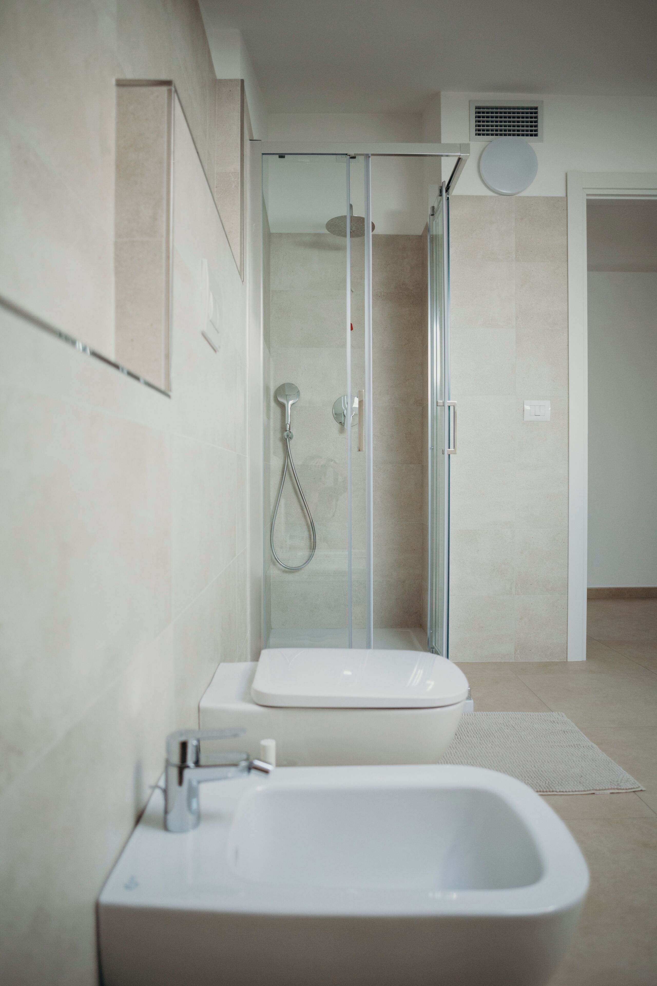 Dusche, Haartrockner, Bademäntel, Bidet