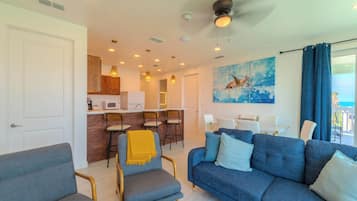 Smart TV, libri, studio