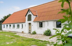Exterior - Stunning home in Ribe (Ribe)