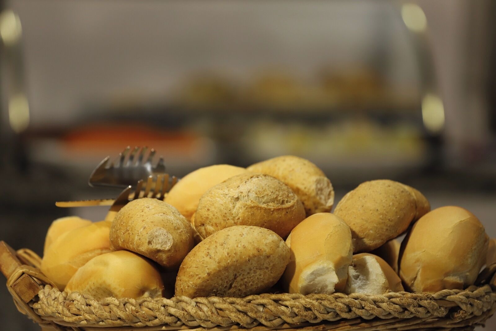 Café da manhã com buffet grátis todos os dias