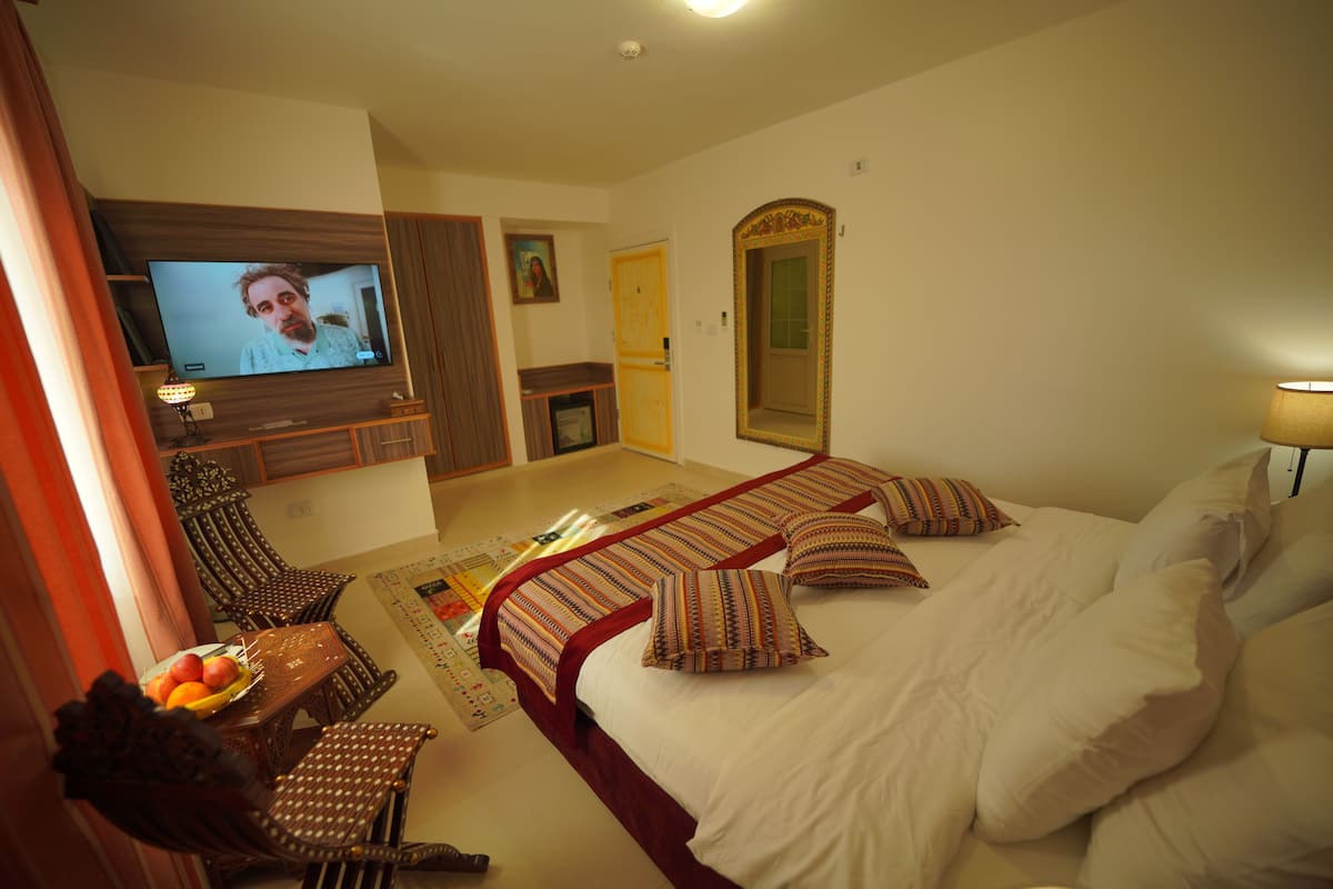 Premium bedding, minibar, in-room safe, blackout curtains