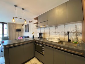 Private kitchen - Luxury Apartment La Candelaria Historic Downtown (Bogotá)