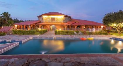 Mekandi Riverside Resort