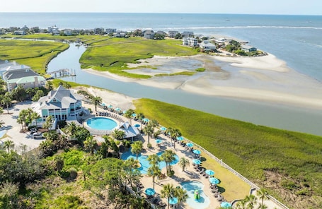 Exterior. 507 Sunsuite