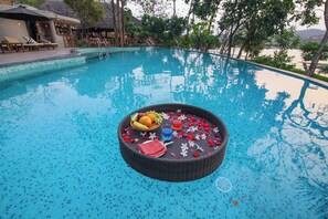 Poolside bar - Toyam by Orchid Hotels (Bhor)