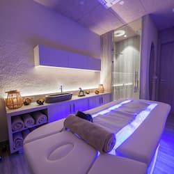Couples treatment room(s), sauna, hot tub, steam room, body treatments