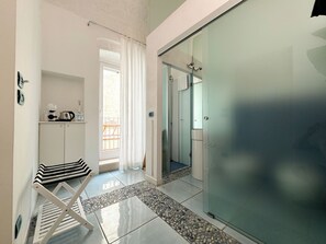 Comfort dubbelrum - balkong - utsikt mot staden | Ljudisolering och gratis wi-fi